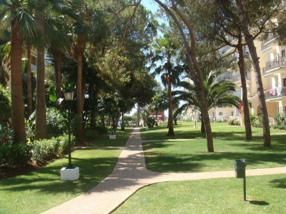 Beachfront Luxury Apartment, Puerto Banus, Marbella Eksteriør billede