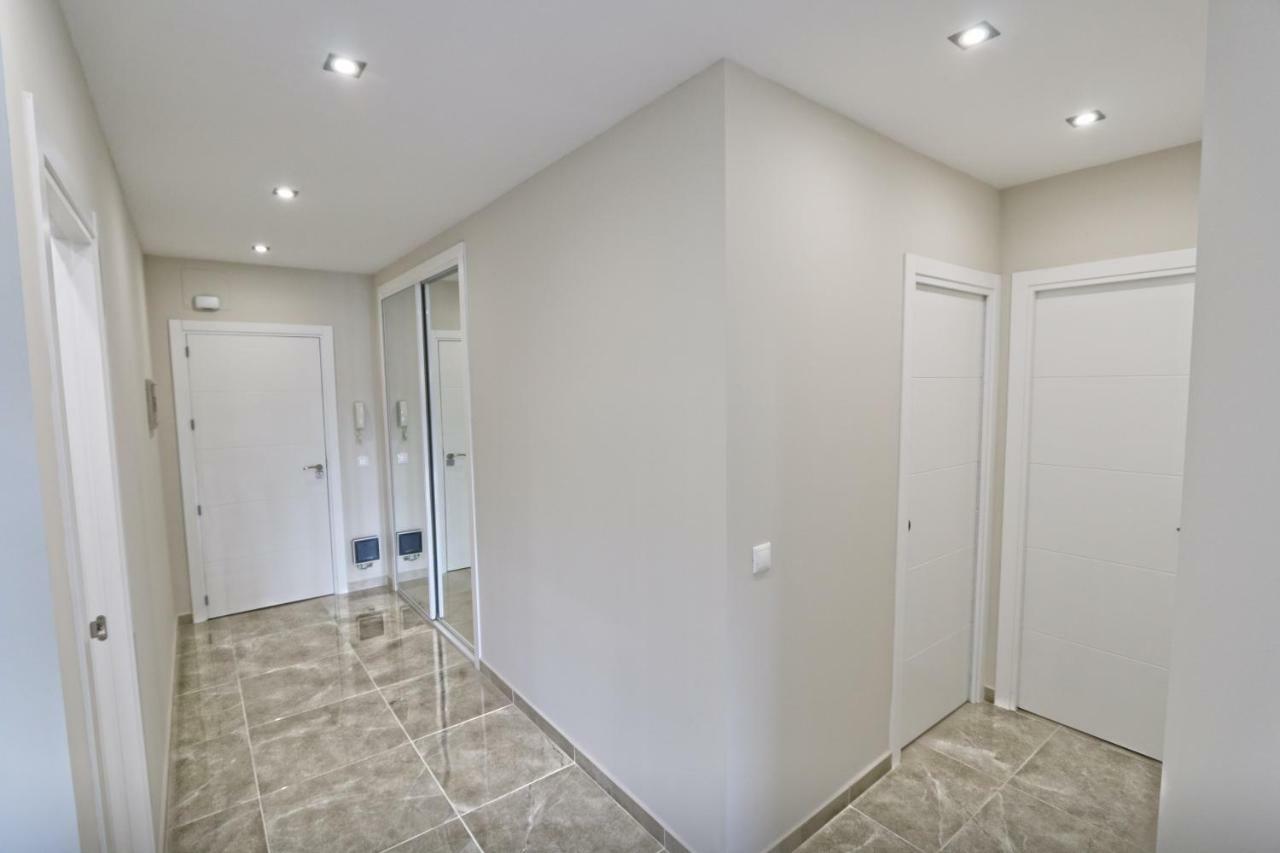 Beachfront Luxury Apartment, Puerto Banus, Marbella Eksteriør billede