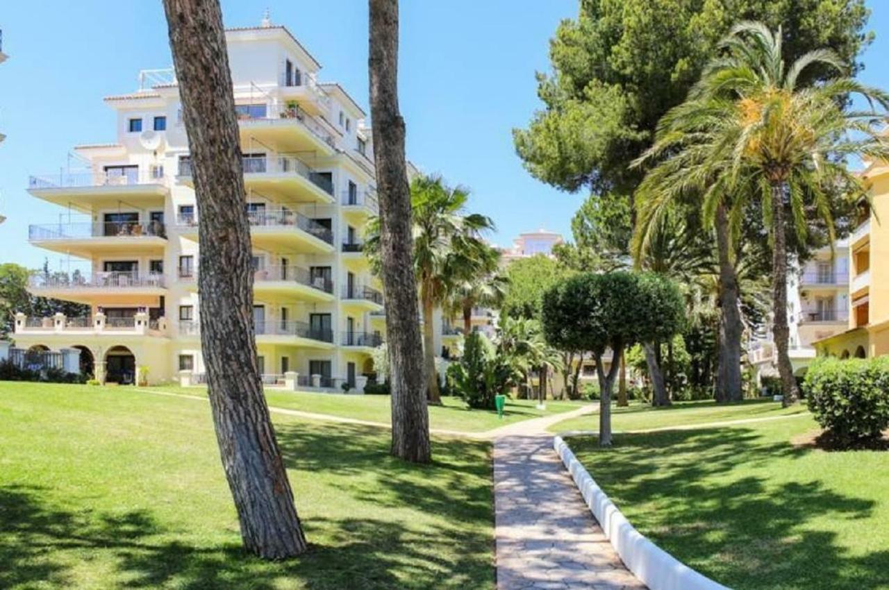 Beachfront Luxury Apartment, Puerto Banus, Marbella Eksteriør billede