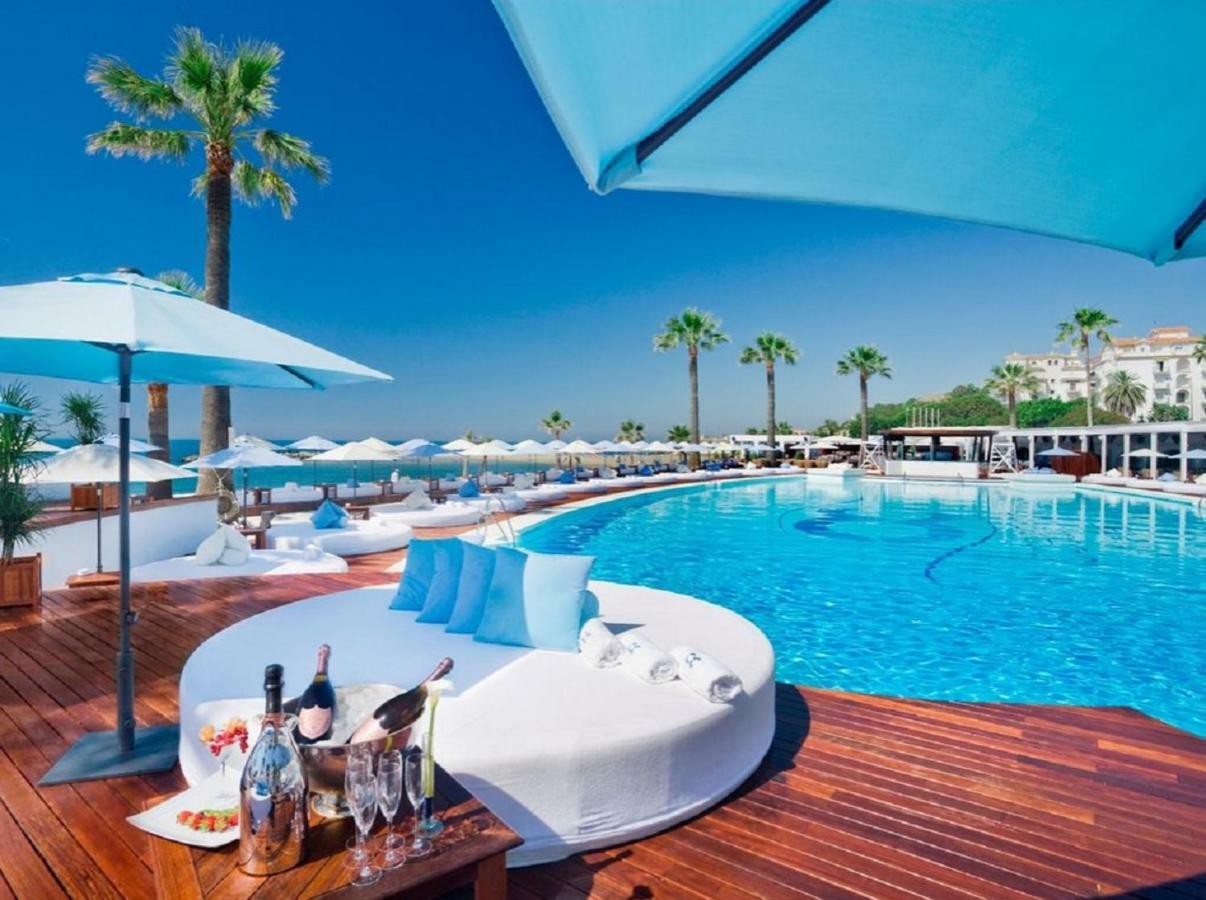 Beachfront Luxury Apartment, Puerto Banus, Marbella Eksteriør billede