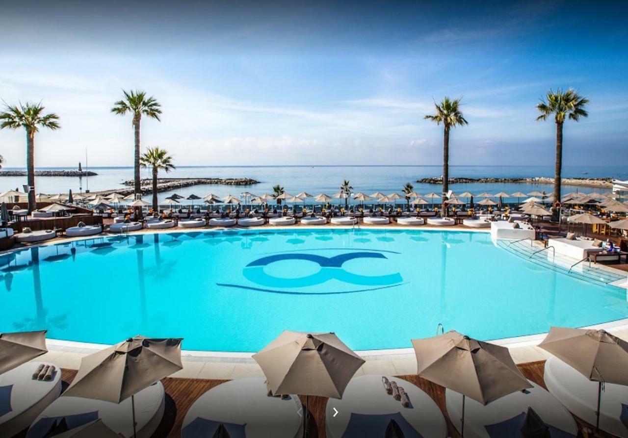 Beachfront Luxury Apartment, Puerto Banus, Marbella Eksteriør billede