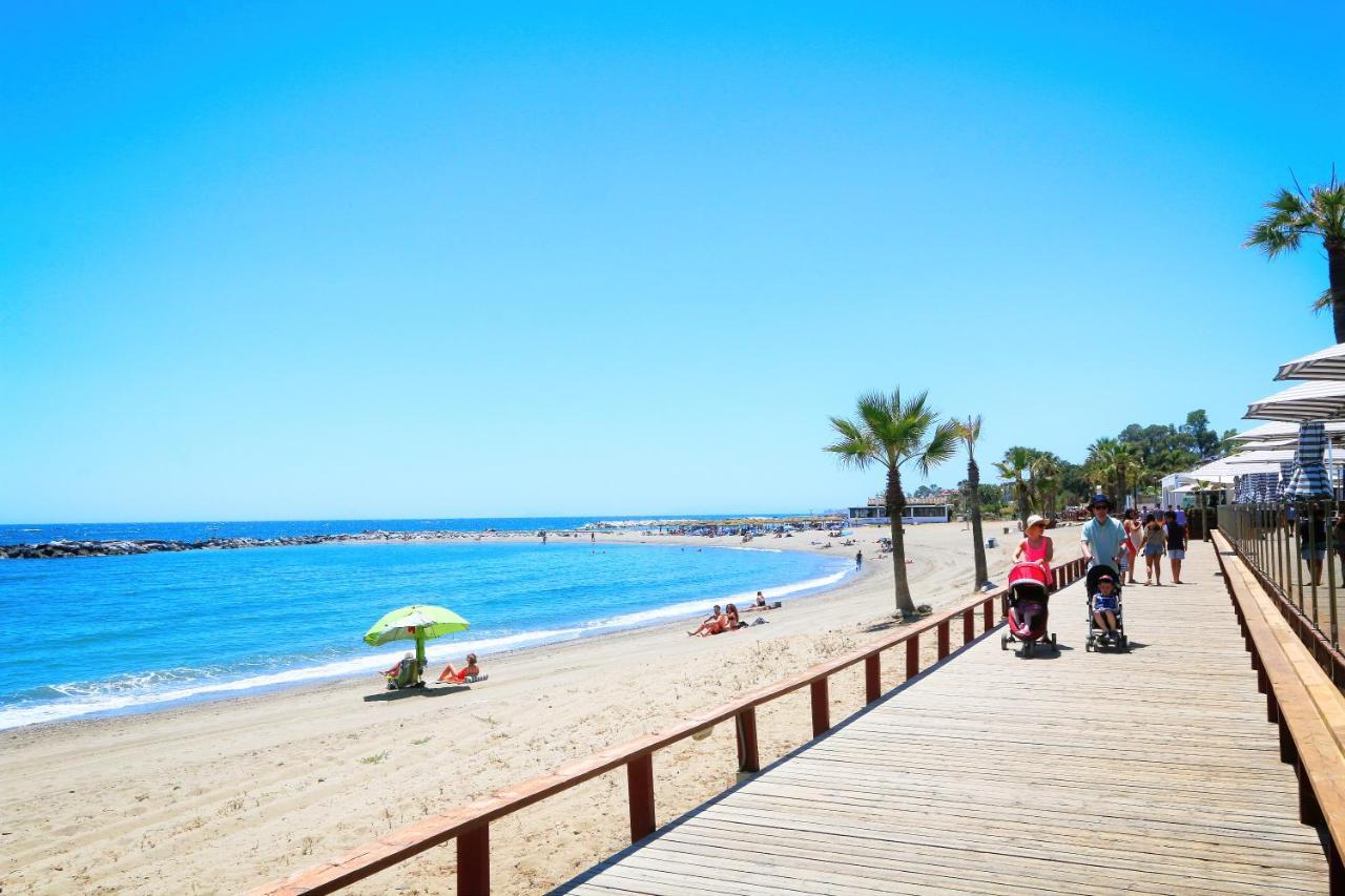 Beachfront Luxury Apartment, Puerto Banus, Marbella Eksteriør billede